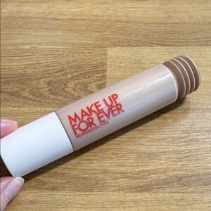 USED ONCE Makeup forever superboost skin tint shade 05